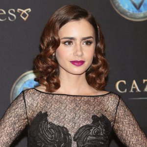 Lily-Collins-Curled-Hair