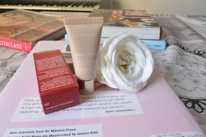 Instant-Concealer-Clarins
